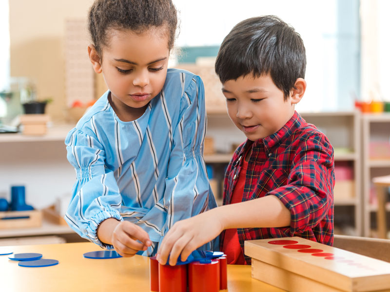 kids playing with blocks